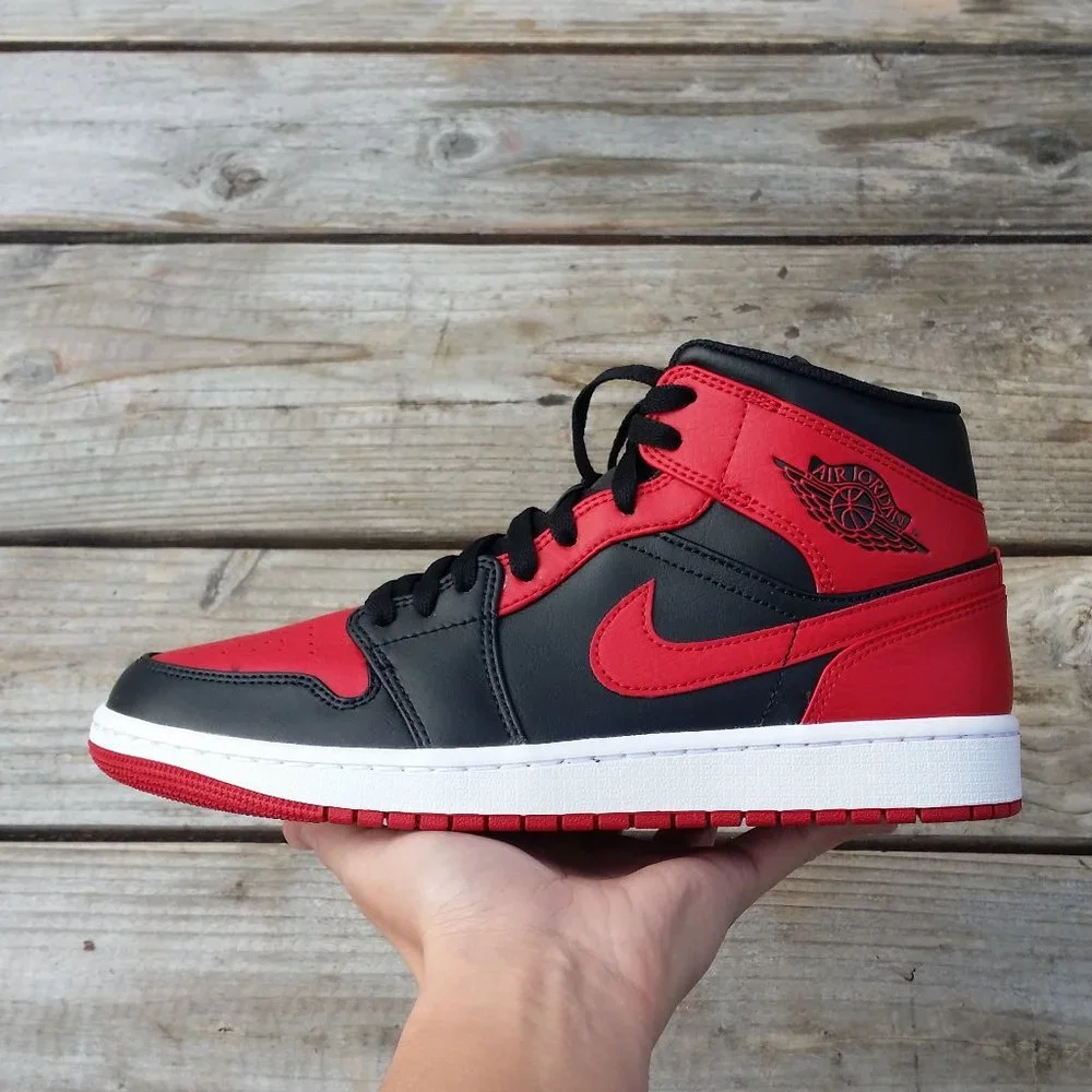 New Women Size 9.5 / Size 8 Men Nike Air Jordan 1 Mid Banned Basketball Sneaker - Picture 2 of 8
